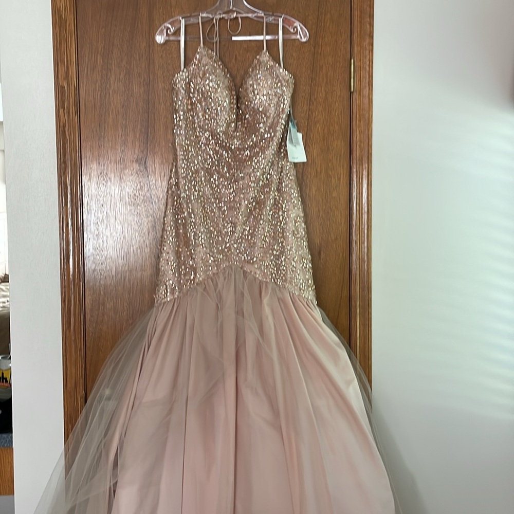 Elegant Sequin Strapless Prom Dress by Madeline Gardner 16 Women’s